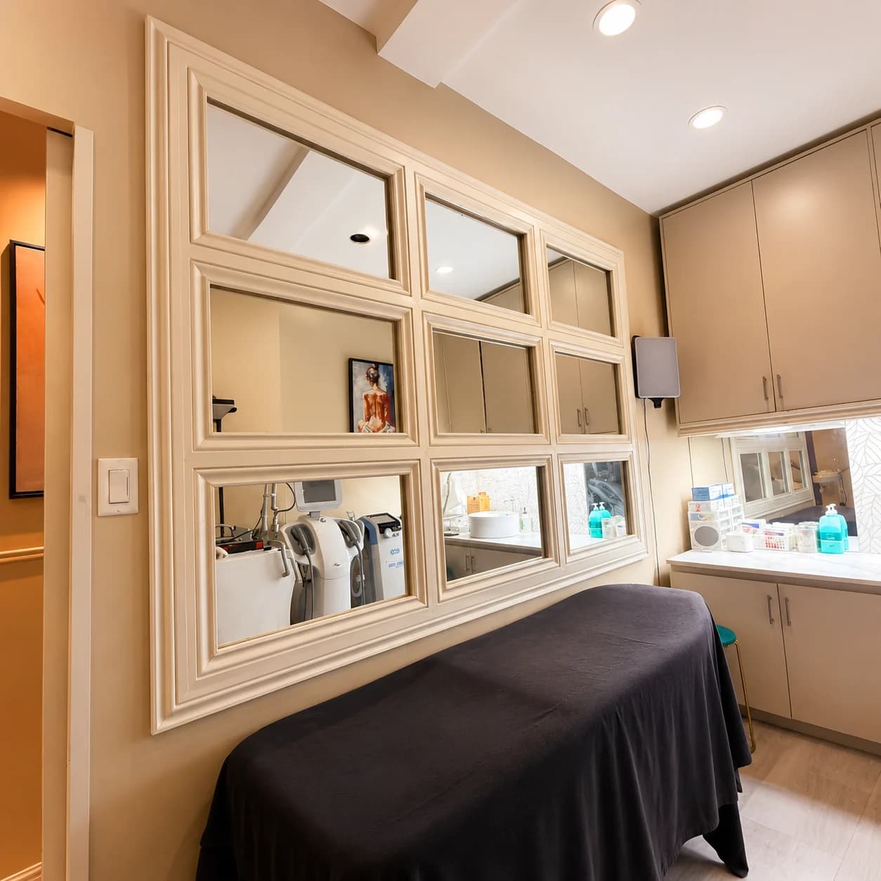 Private ESCLARE consultation and treatment room