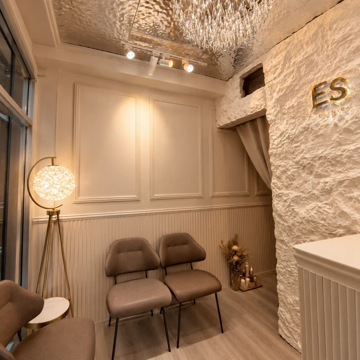 The authentic ESCLARE Naga waiting area and crystal chandelier